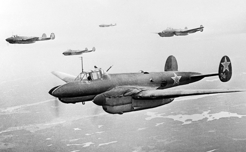 Съветският бомбардировач Пе-2