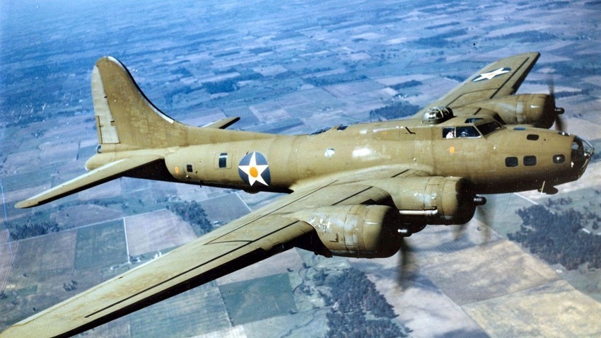 Полет на B-17E во 1942 година