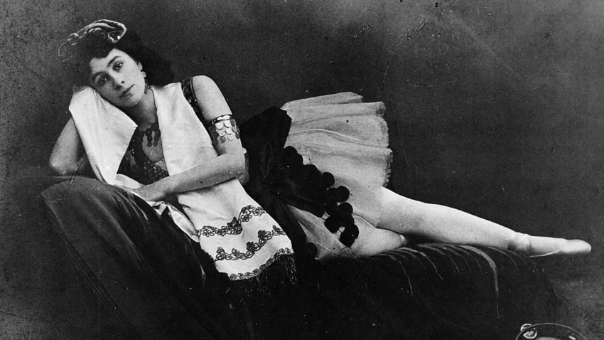 Руската балерина Матилда Кшесинскаja, 1890-те години.

