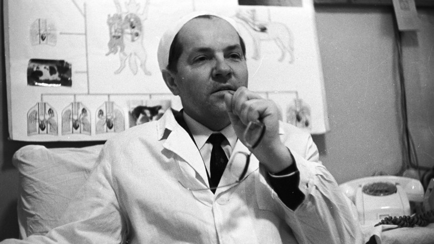 Le chirurgien Vladimir Demikhov.