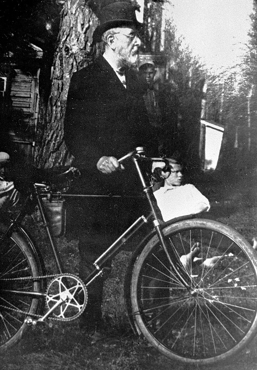 Konstantin Tsiolkovsky in Kaluga.