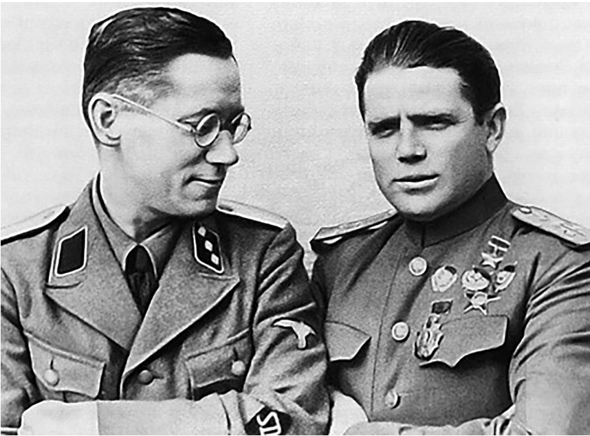 Pjotr Ivanovič Tavrin (desno).