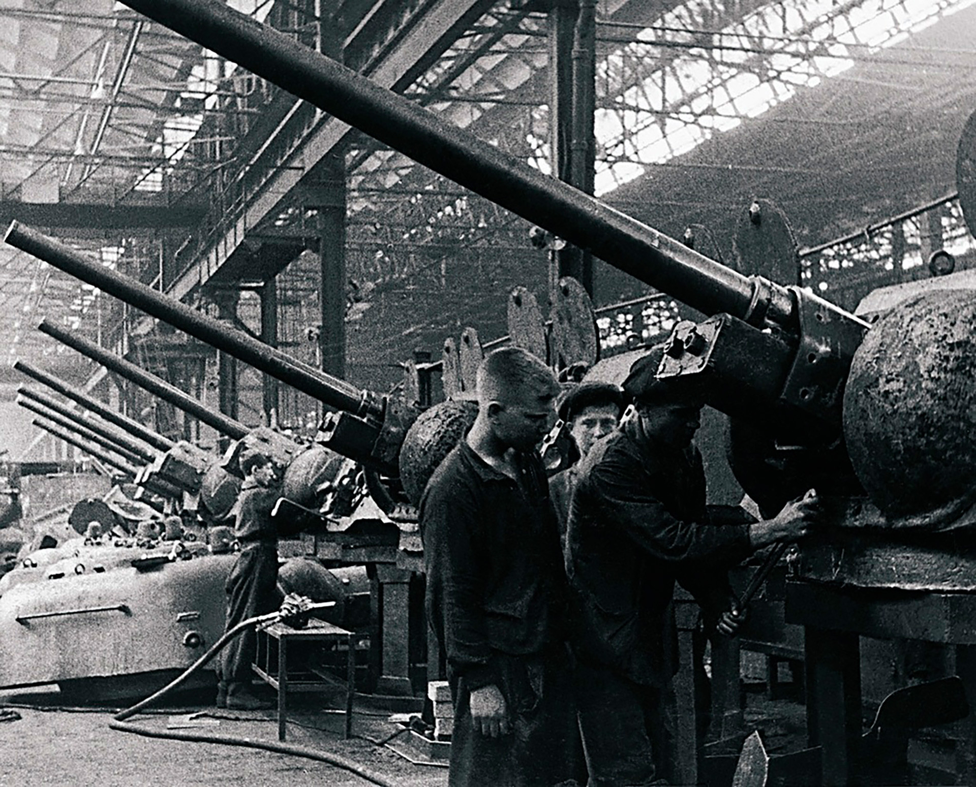 Kirower Fabrik des Volksbetriebs für Panzerindustrie - heute die  Tscheljabinsker 
Traktorenfabrik