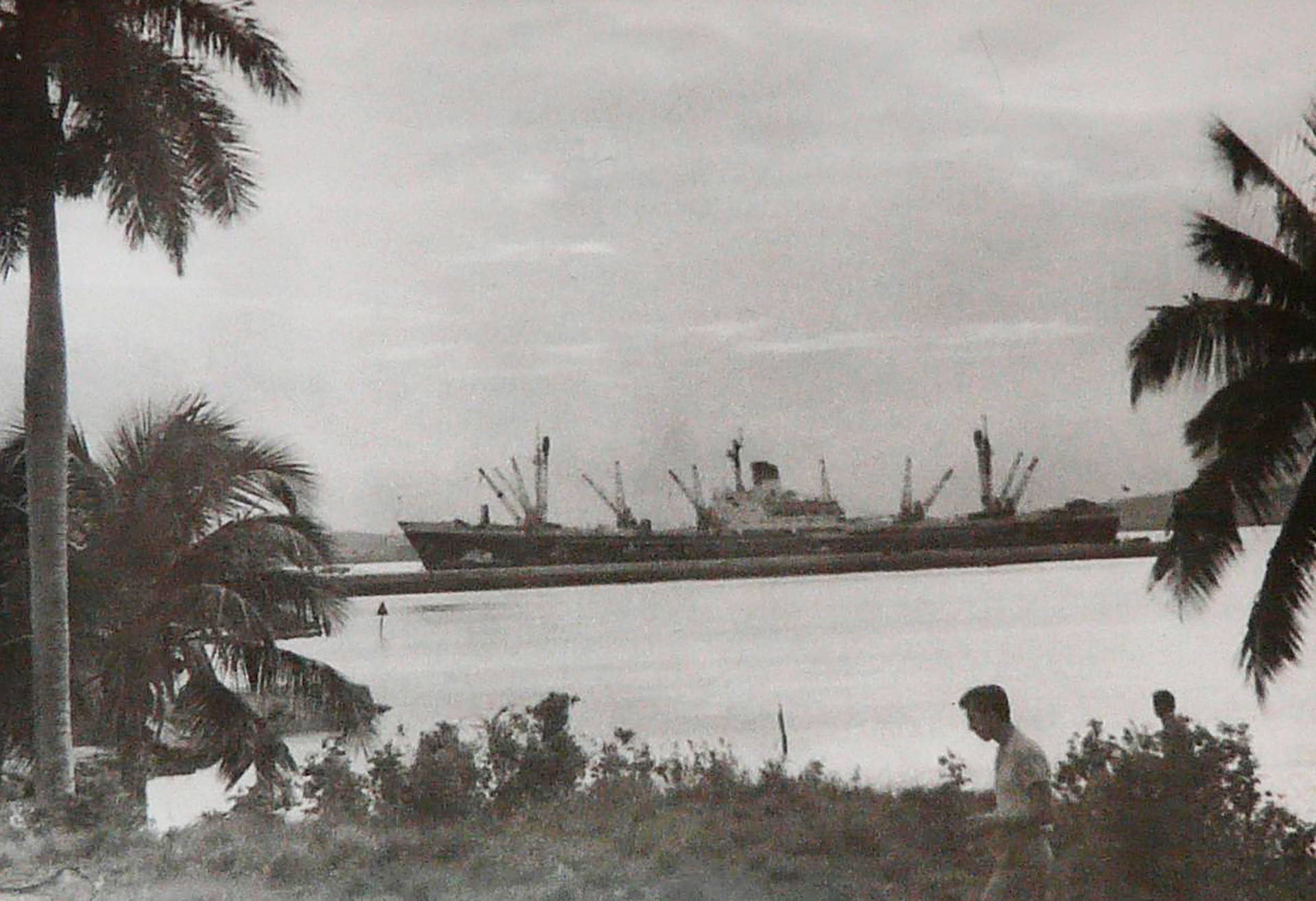 Carguero soviético en Cuba.