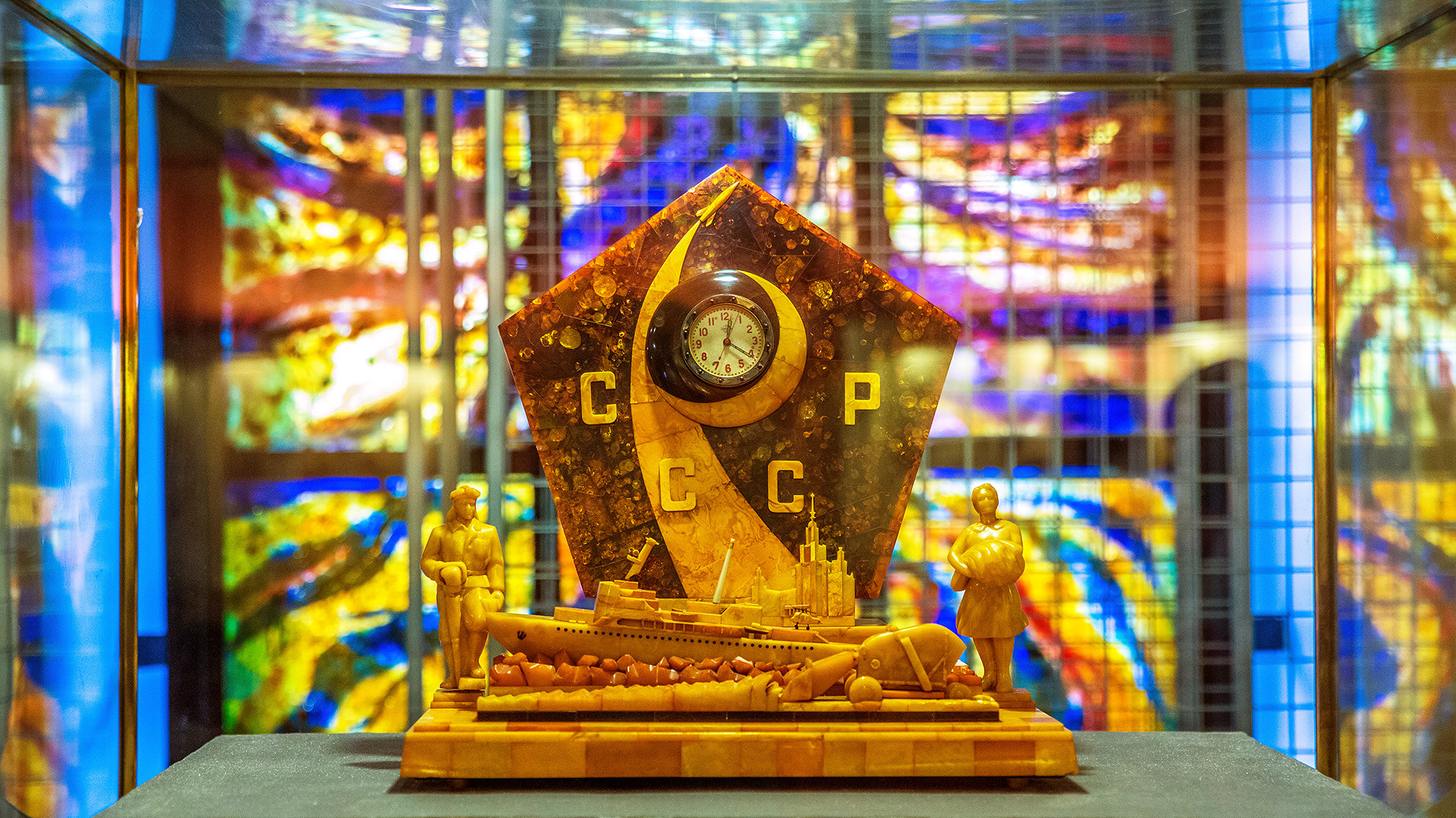 'Epoch' clock at the Amber Museum