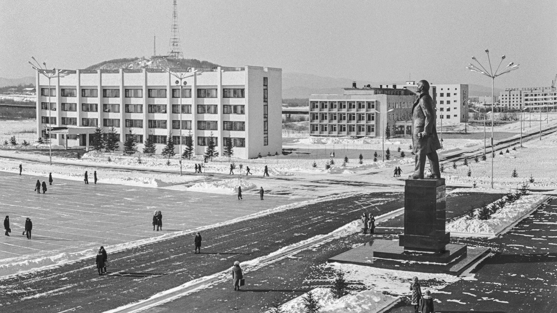 Alun-alun Lenin di Birobidzhan, era Uni Soviet.