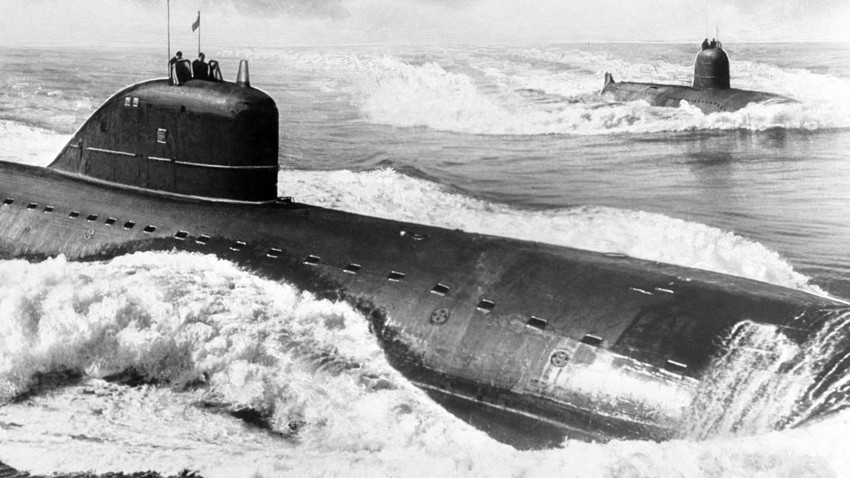 Submarinos nucleares soviéticos durante missão em 1973
