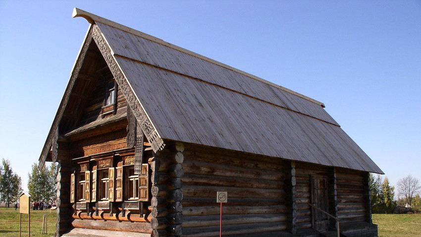 Tipična izba, ruska lesena koča, Muze lesne arhitekture in kmečkega življenja, Suzdal, Rusija