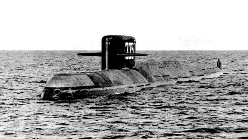 У новембру 1967. године совјетски произвођачи наоружања поринули су прву нуклеарну подморницу К-137 „Лењинец” пројекта 667А која је била наоружана интерконтиненталним балистичким ракетама. 