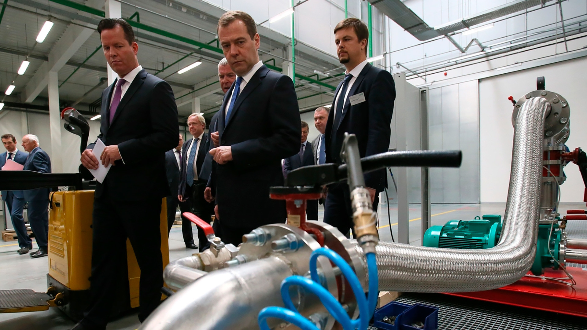 Premiê russo Dmítri Medvedev na planta da Wilo em Noguinsk.
