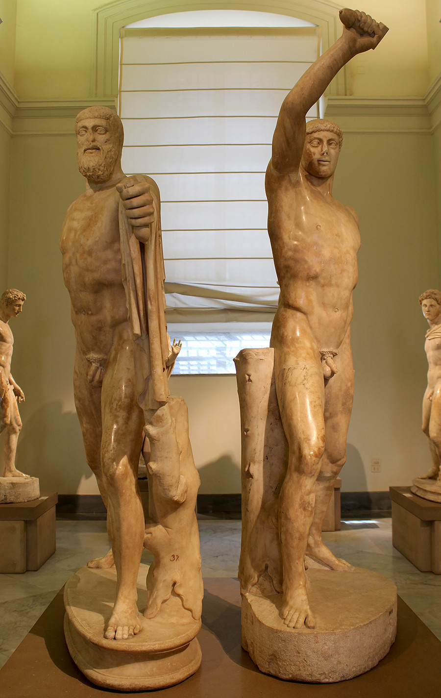 La sculpture des Tyrannoctones Harmodius et Aristogeiton.