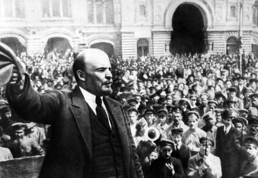 Vladimir Lenin addresses soldiers of the new Soviet army in Moscow’s Red Square on May 25, 1919.