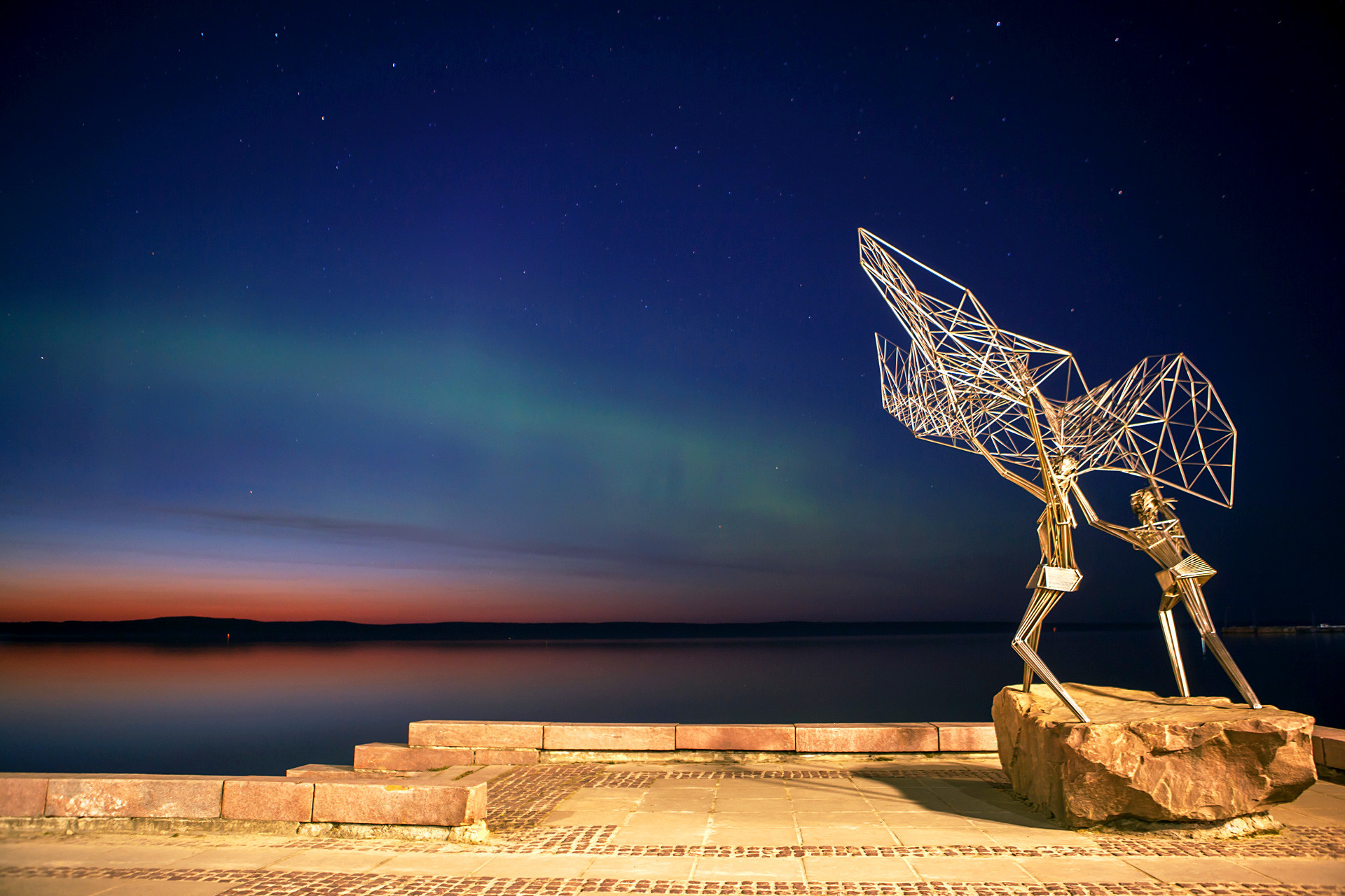 Aurora borealis (northern lights) over Lake Onega in Petrozavodsk.