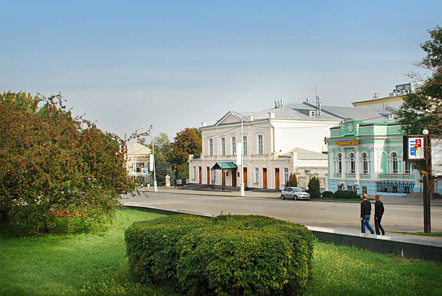 El teatro dramático de Taganrog lleva el nombre de Antón Chéjov.