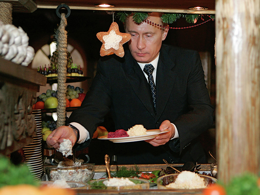 Putin se sirve una ensalada