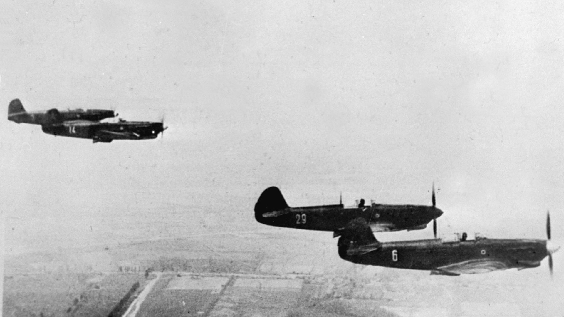 Самолети от френската ескадрила 