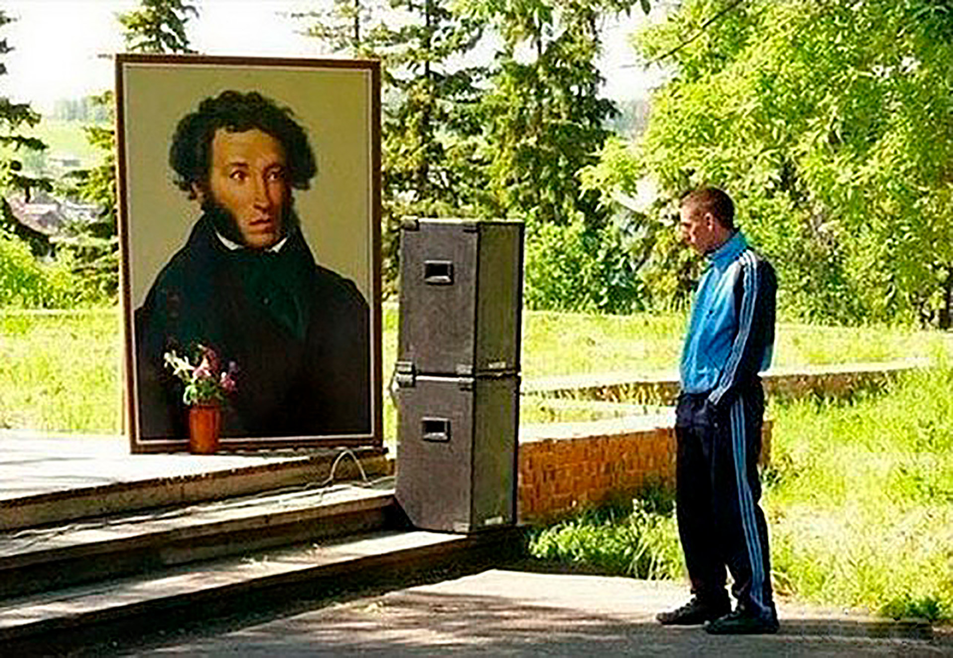 The ancestor (Alexander Pushkin, the most famous Russian poet) and the descendant (some gopnik).