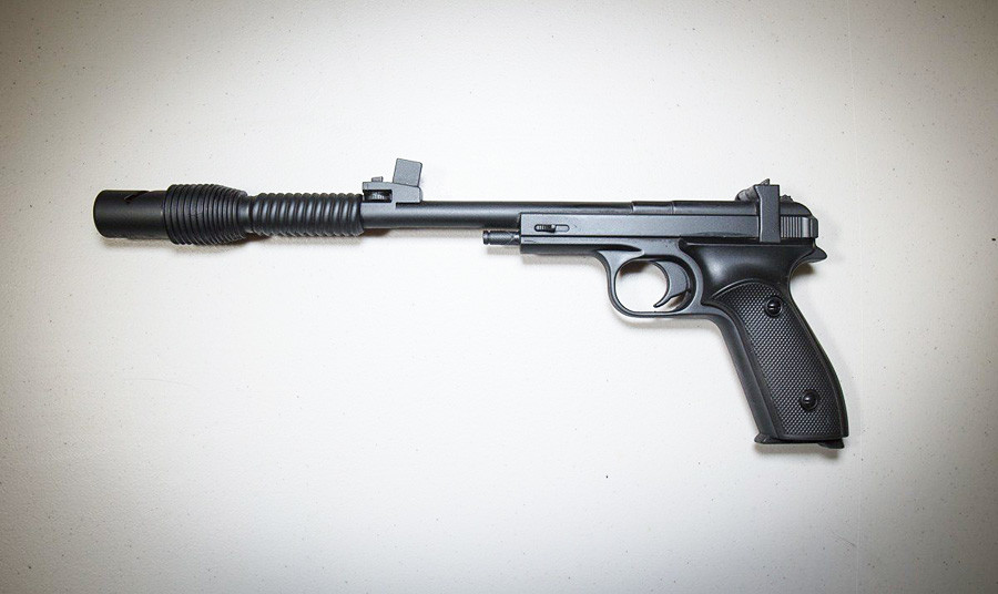 A small-caliber MCM pistol was created in 1948.