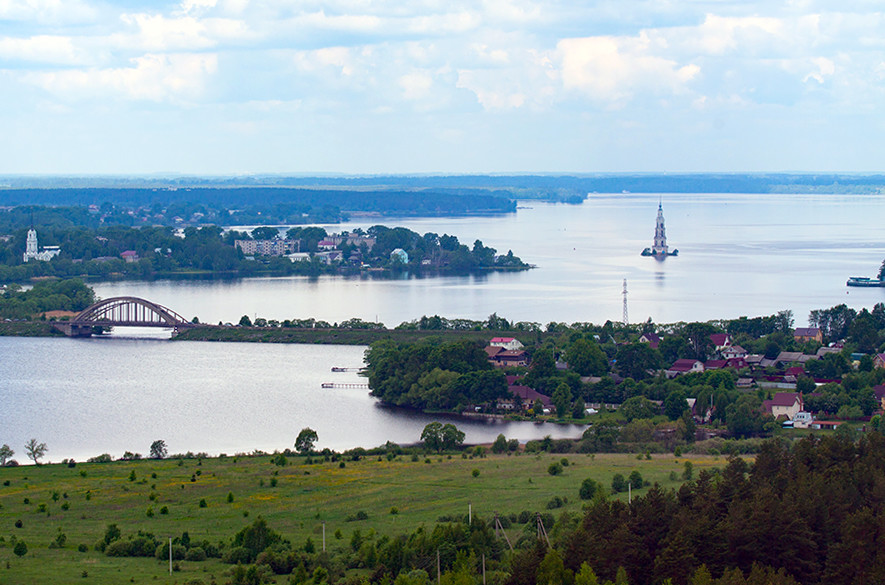 Panoramic view of the southern part of the Rybinsk reservoir.