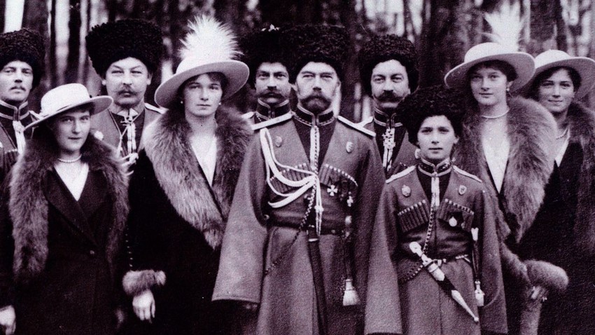 A exposição marca os cem anos da morte dos Romanov.