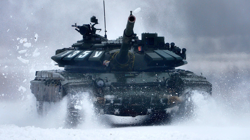 Рускиот тенк Т-72Б3 е модел кој се користи во воените натпреварувања. Овие игри првично се одржуваа секое лето.
