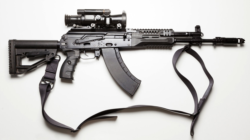 The AK-12 is chambered with 5,45 mm rounds and can as well use AK-74 magazines. 