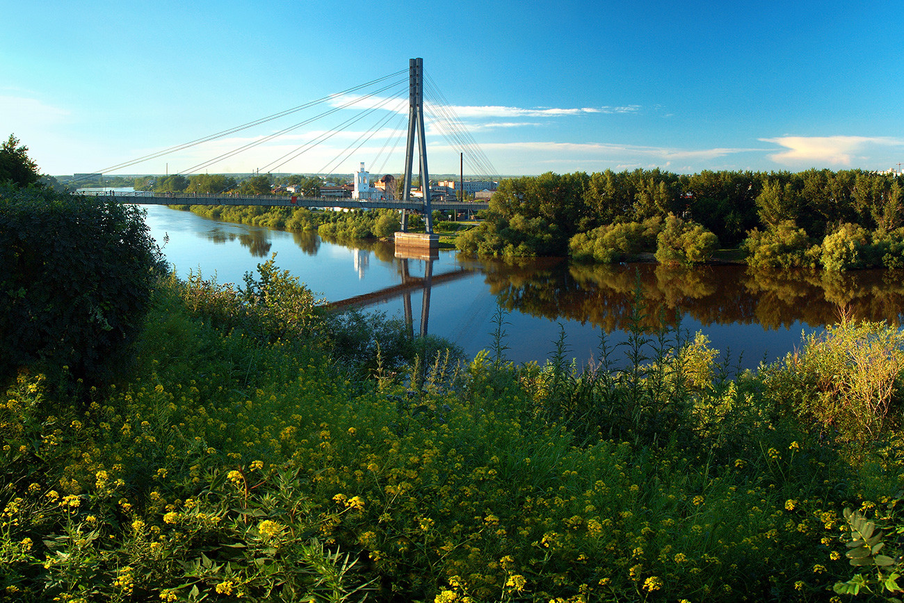 Jembatan di atas Sungai Tura, Tyumen.