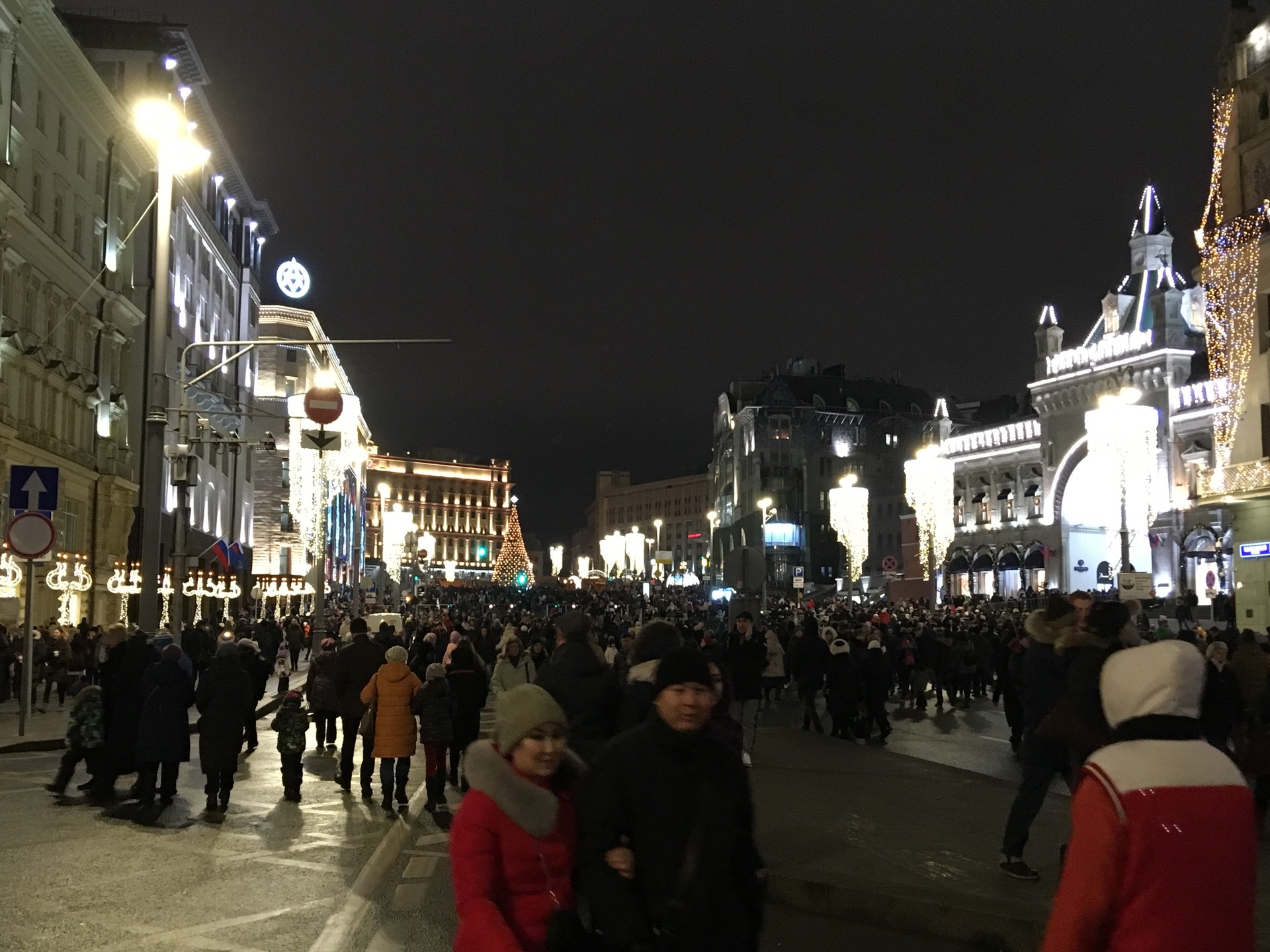 Osempasovnico v centru Moskve so prve dni novega leta zasedli pešci