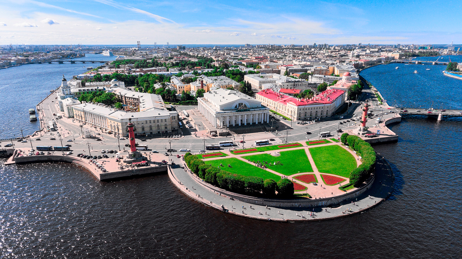 Die berühmte Landzunge der Wassiljew-Insel in Sankt Petersburg