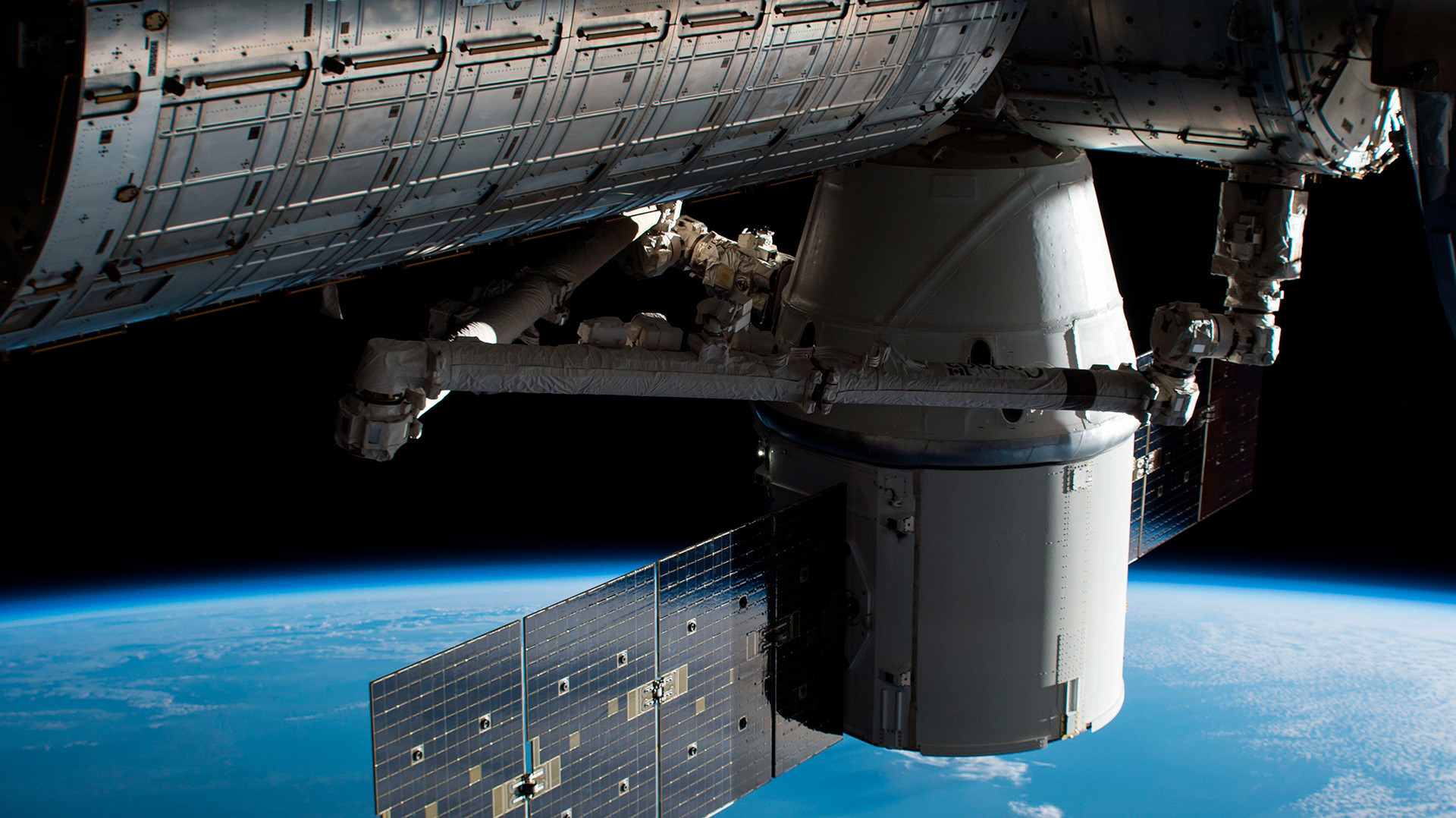 De acordo com o astrônomo David Whitehouse, a Estação Espacial Internacional (ISS) será desativada na próxima década e levada cuidadosamente para o polo de inacessibilidade.