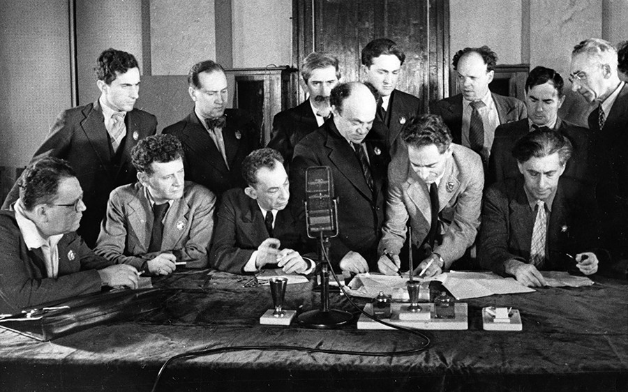 The Jewish Anti-Fascist Committee, a group of Jewish artists, writers, and musicians signing an appeal to the jews of the world to join the fight against Hitler and all forms of fascism, 1941. 10 years later, Stalin would wipe their organization out. 