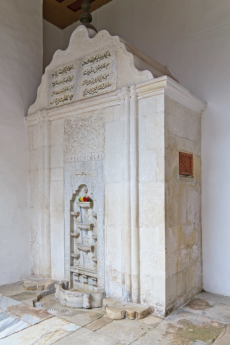 Fontana solza, ki ji je Puškin posvetil znano pesnitev Bahčisarajska fontana