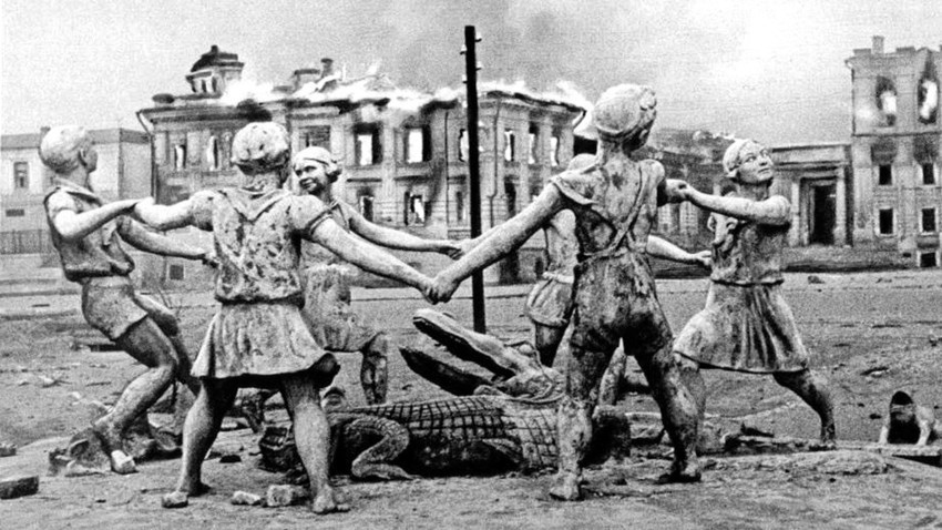 Pertempuran di Stalingrad dimulai setelah bombardir habis-habisan pada 23 Agustus dan berlangsung selama dua bulan.