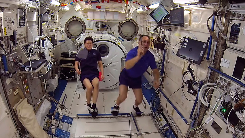 The first-ever badminton tournament takes place in space - Russia Beyond