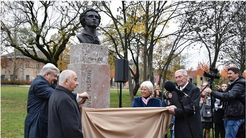 Slavnostno odkritje kipa ruskega pesnika Aleksandra Puškina, Ljubljana, 9. 11. 2017.