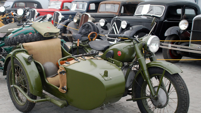 Мотоцикл марке „Урал“ у музеју, Неборов, Пољска