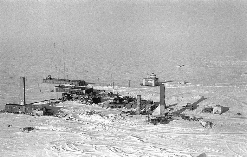 Znanstvenoraziskovalna postaja Vostok na Antarktiki, ki so jo Rusi ustanovili leto dni po postaji Mirni.