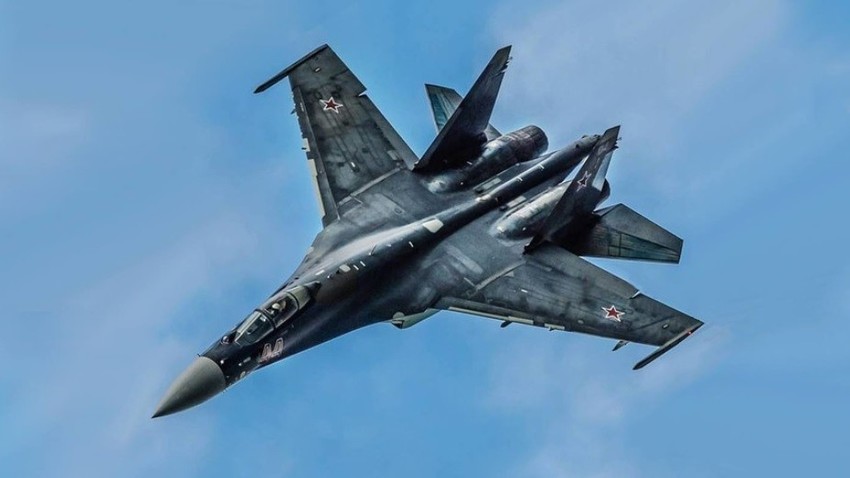 Večnamensko bojno letalo 4++ generacije Su-35S.