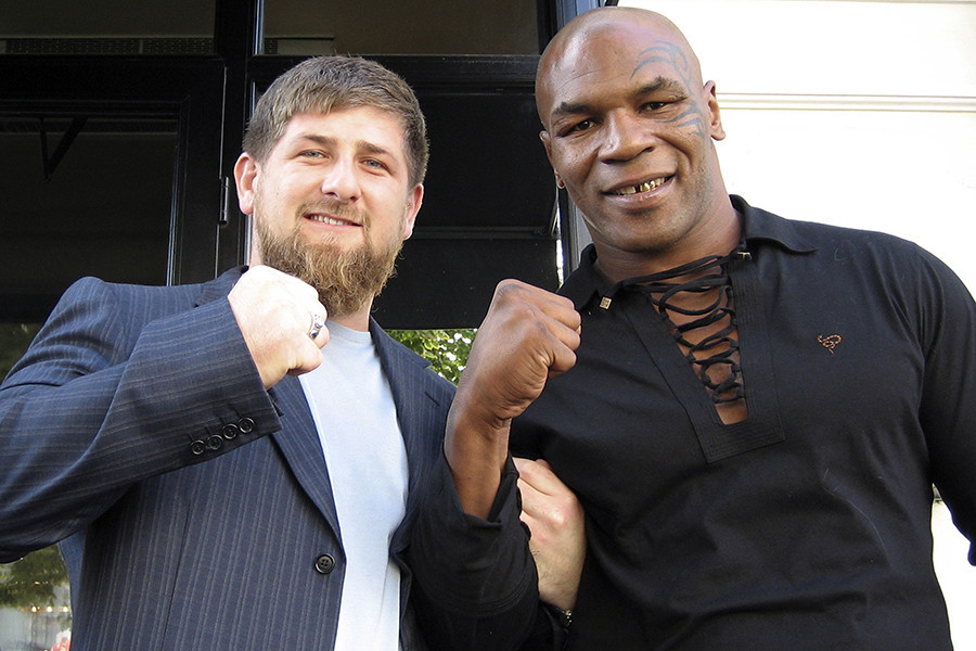 Mike Tyson in Ramzan Kadirov leta 2005. 