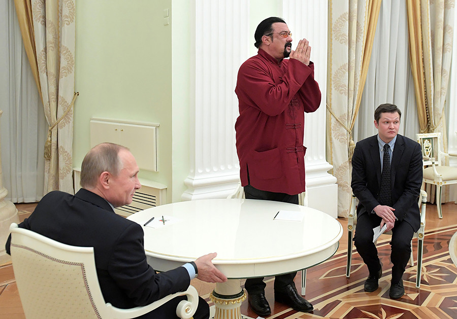 Владимир Путин и Стивън Сегал в Кремъл, 2016 г.
