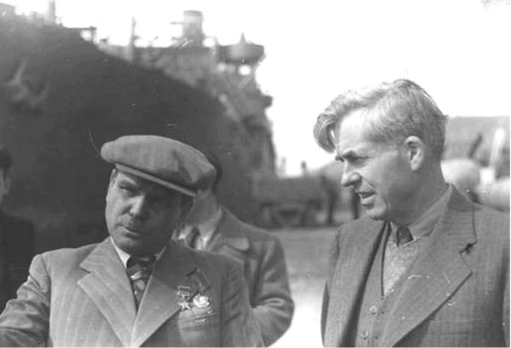 Wallace in Sergo Goglidze, poveljnik NKVD-jevih operacij na Daljnem vzhodu.