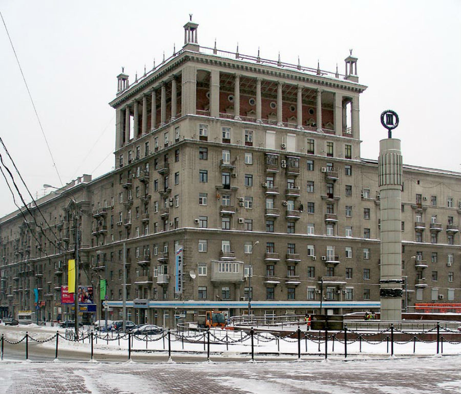 Immeuble de Dorogomilovo (actuelle perspective Koutouzovski), exemple de style impérial stalinien.