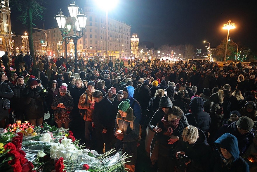 Spominska slovesnost na Puškinovem trgu v zvezi s požarom v mestu Kemerovo.
