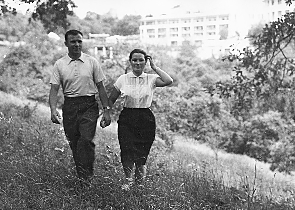  Iouri Gagarine avec sa femme, Valentina