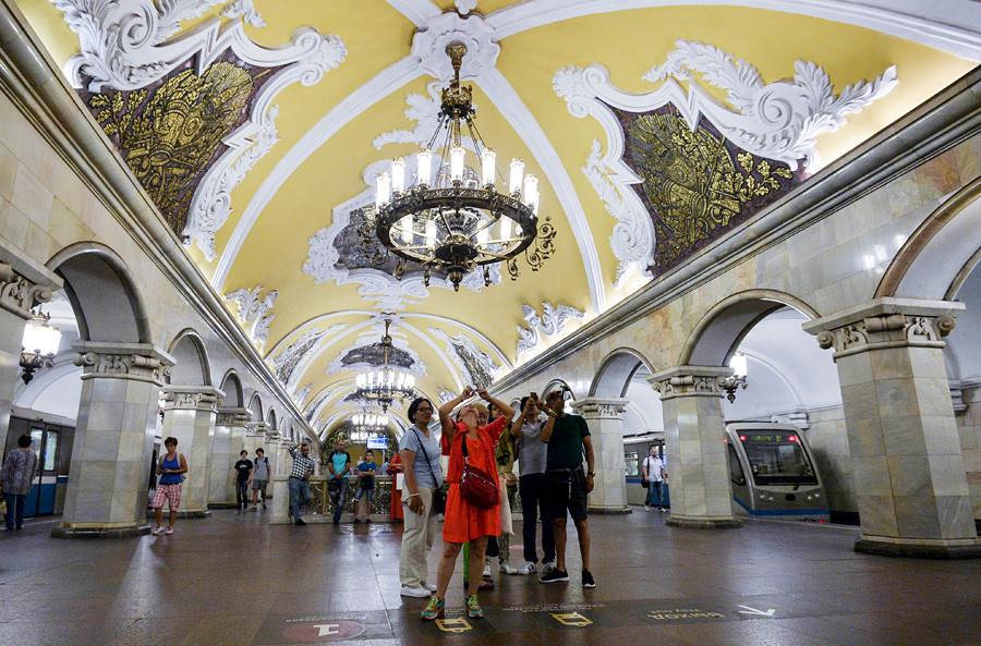 Stasiun Komsomolskaya Metro Moskow.