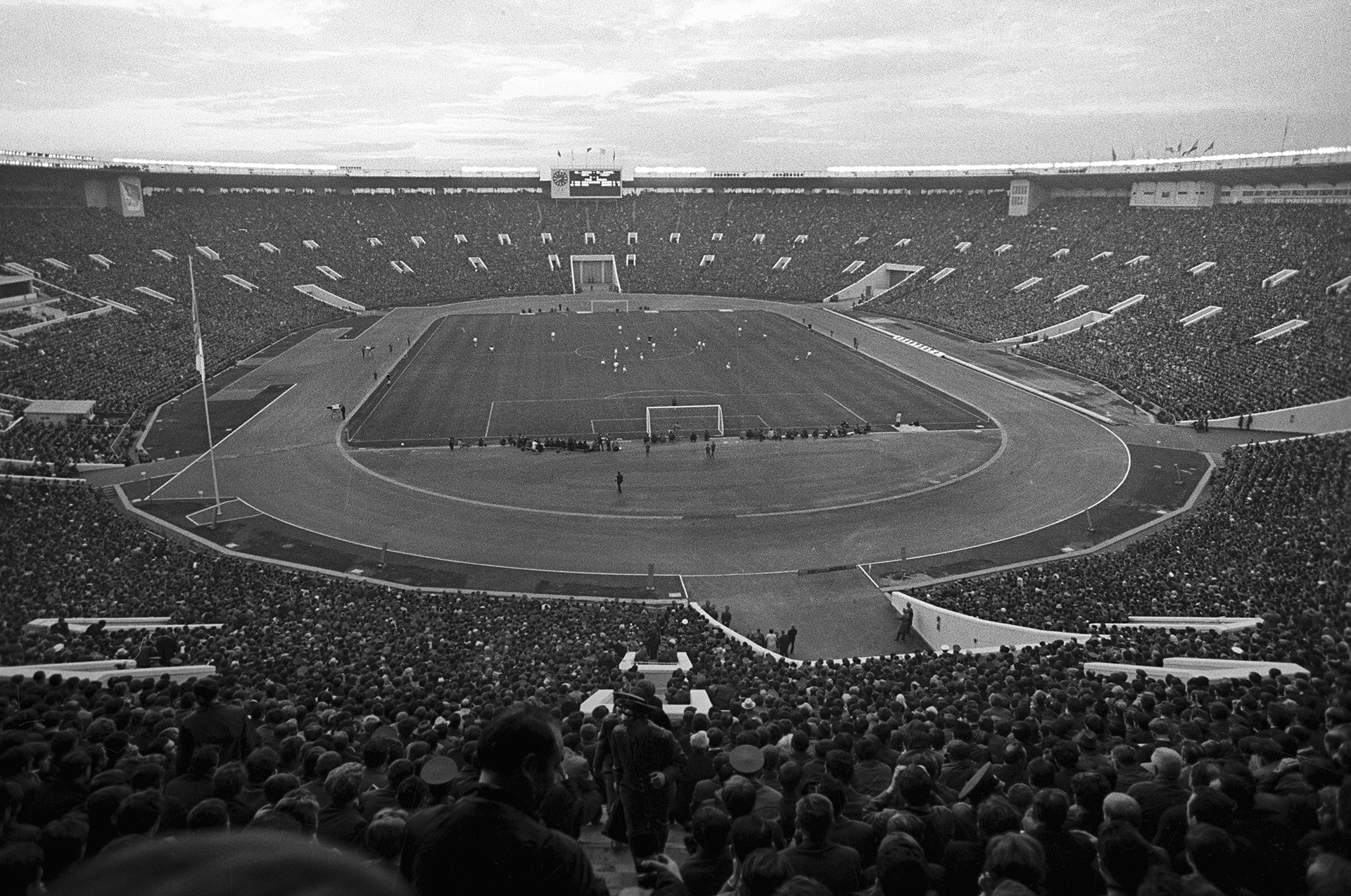 Pourquoi les clubs de football russes ont-ils des noms aussi étranges