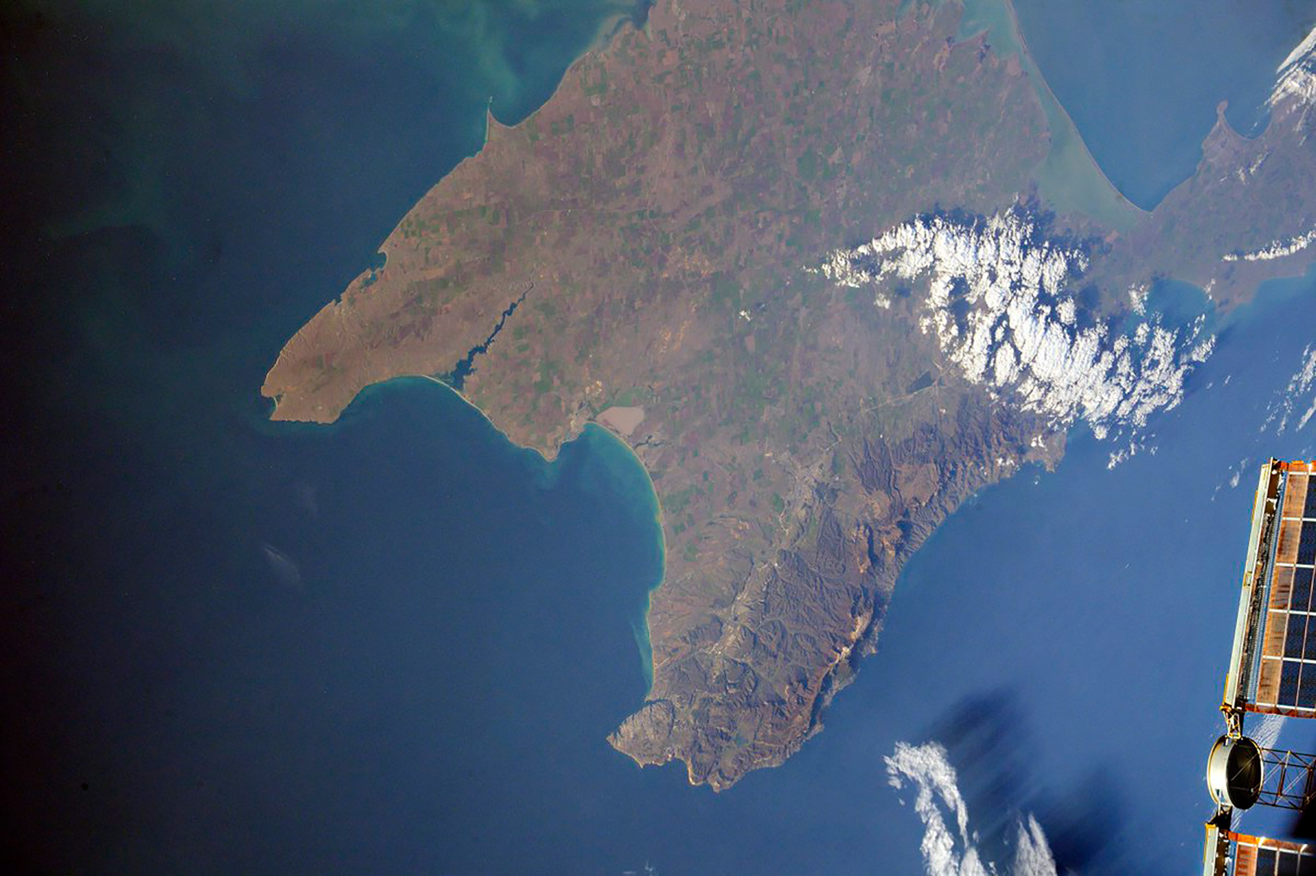 Check Out The New Crimea Bridge As Seen From Space PHOTOS Russia Beyond   5ae3096115e9f970c3768c60 