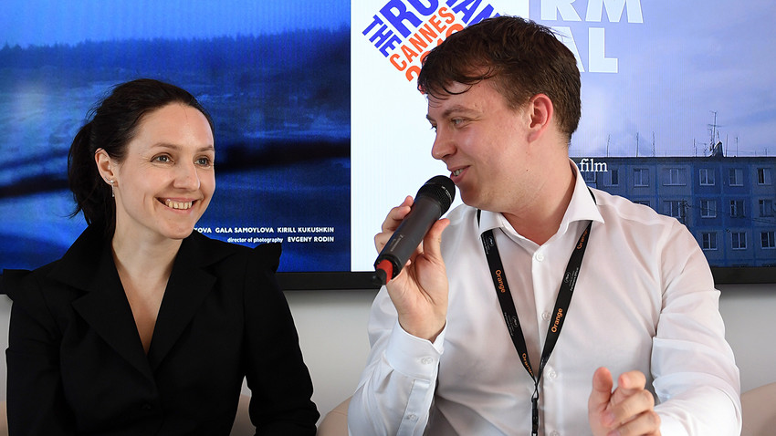 Le réalisateur russe Igor Poplauhin lors d'une conférence de presse au Pavillon russe à Cannes