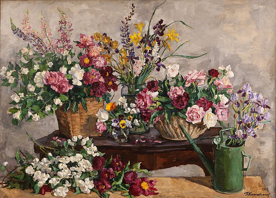 “Flores (natureza morta com regador e flores)”, de Piotr Kontchalôvski, 1939

