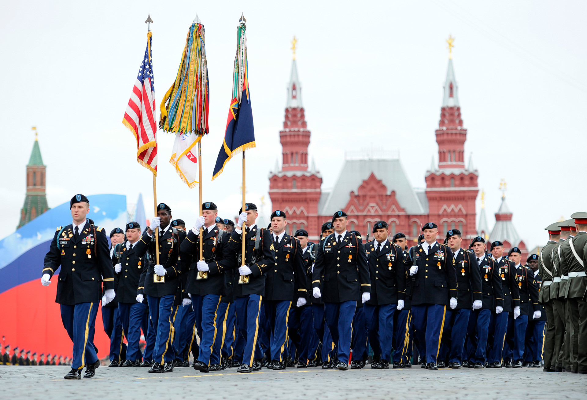 Em 2015, dez países enviaram tropas para participar do desfile.